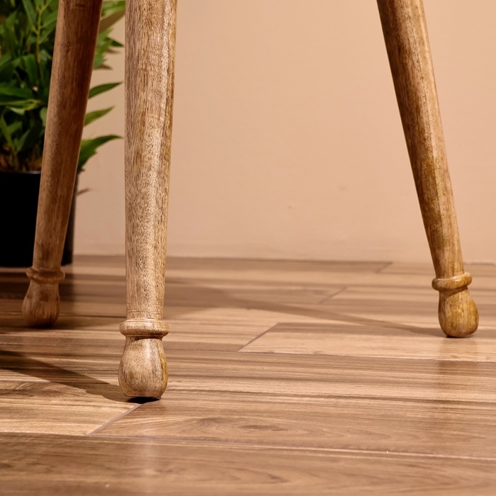 Столик кофейный 45х45х50 см, манговое дерево, инкрустирован костью Столик кофейный 45х45х50 см, манговое дерево, инкрустирован костью