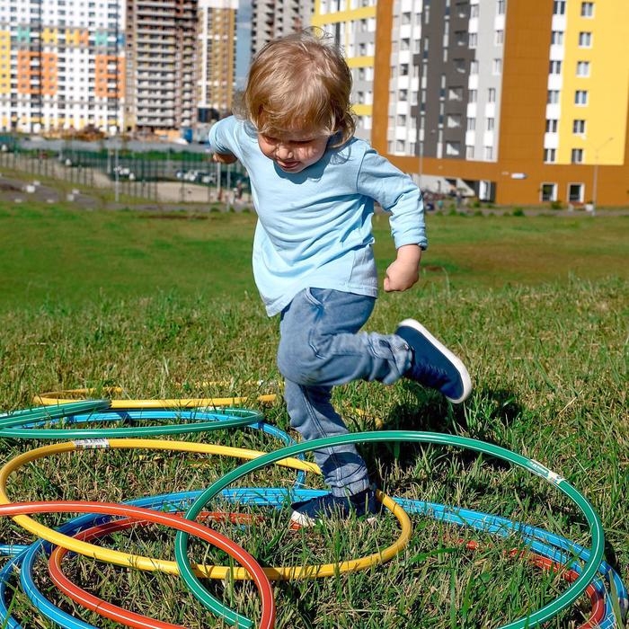 Обруч, диаметр 70 см, цвет красный Обруч, диаметр 70 см, цвет красный