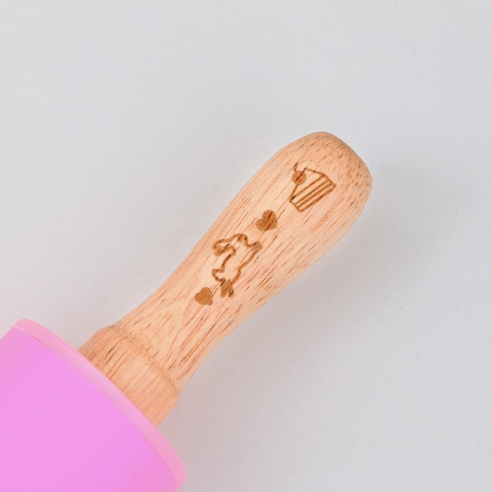 Скалка «Зайки», 31 х 4 см, силикон, дерево, цвет розовый Скалка «Зайки», 31 х 4 см, силикон, дерево, цвет розовый