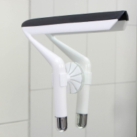 Водосгон с держателем на вакуумной присоске, 23,5&times;20,5&times;2 см