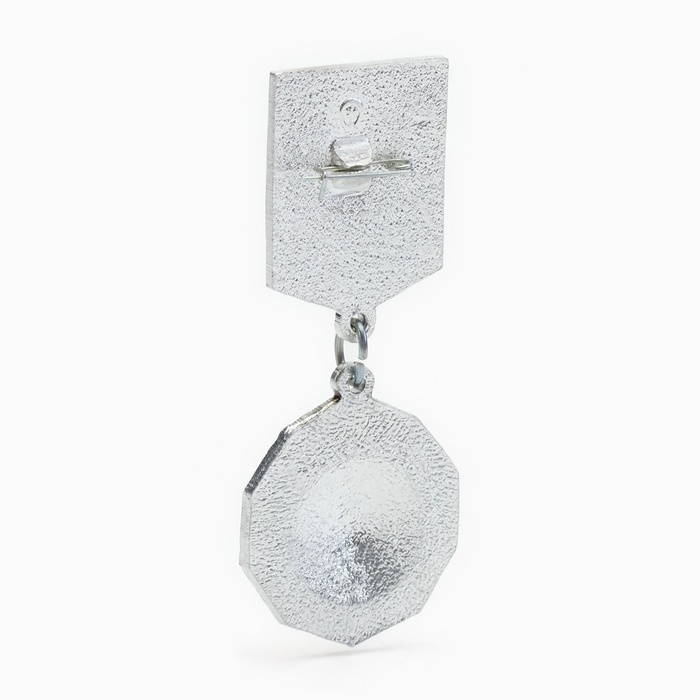 Значок "Молодая гвардия" серебро