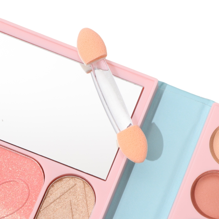 Набор декоративной косметики &laquo;Лебединое озеро&raquo;