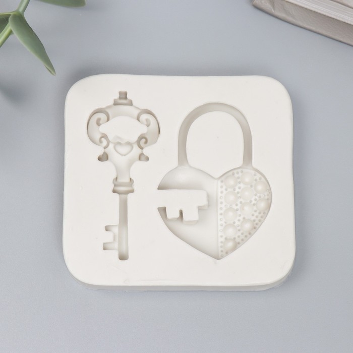 Молд силикон Молд силикон "Ключик и замочек-сердце" 2 предмета 5,8х6,2х1 см