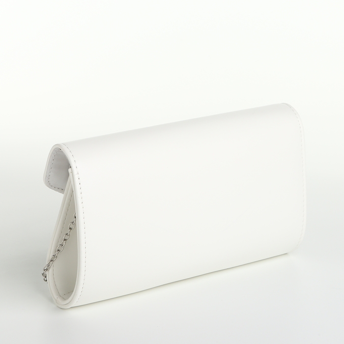 Сумка-клатч на магните, цвет белый