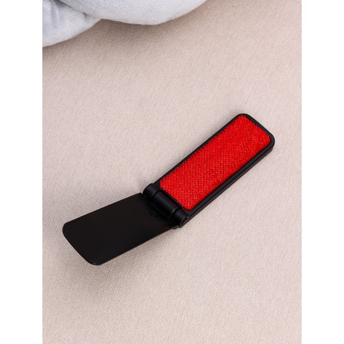 Щётка для одежды складная, 0,6&times;3,5&times;9,5 см, цвет чёрный