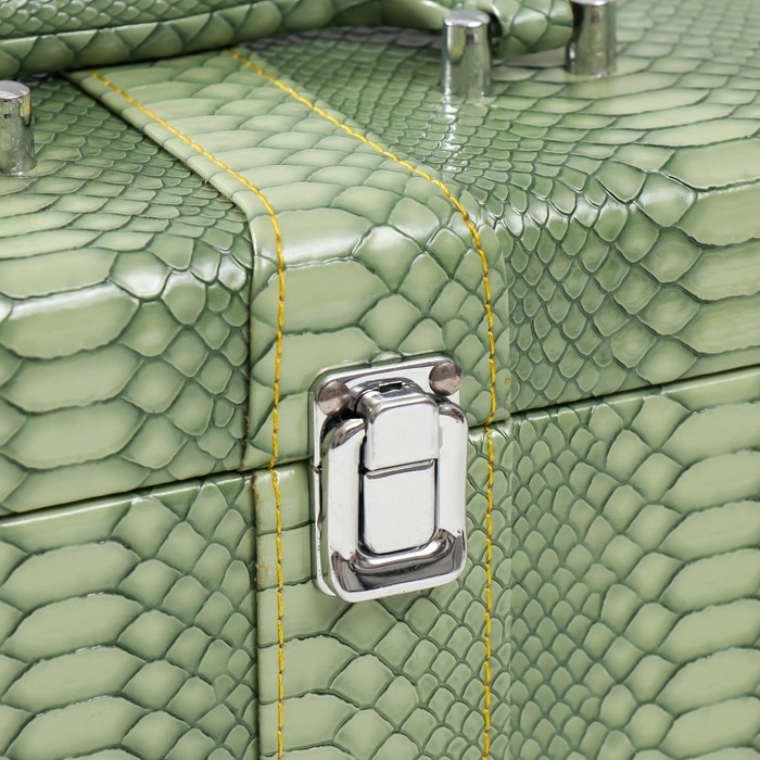 Шкатулка дерево, кожзам под бутылку "Зеленая змея" 5 предметов 35,5х15х11,5 см