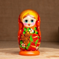 Матрёшка &laquo;Земляничка&raquo;, оранжевое платье, 3 кукольная, 10-12 см