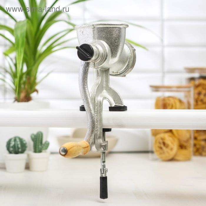 Мясорубка ручная &laquo;Уралочка&raquo;, чугунная