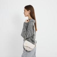 Сумка женская седло на плечо, отдел на молнии, 21х16,5х6,5 см, цвет белый Сумка женская седло на плечо, отдел на молнии, 21х16,5х6,5 см, цвет белый