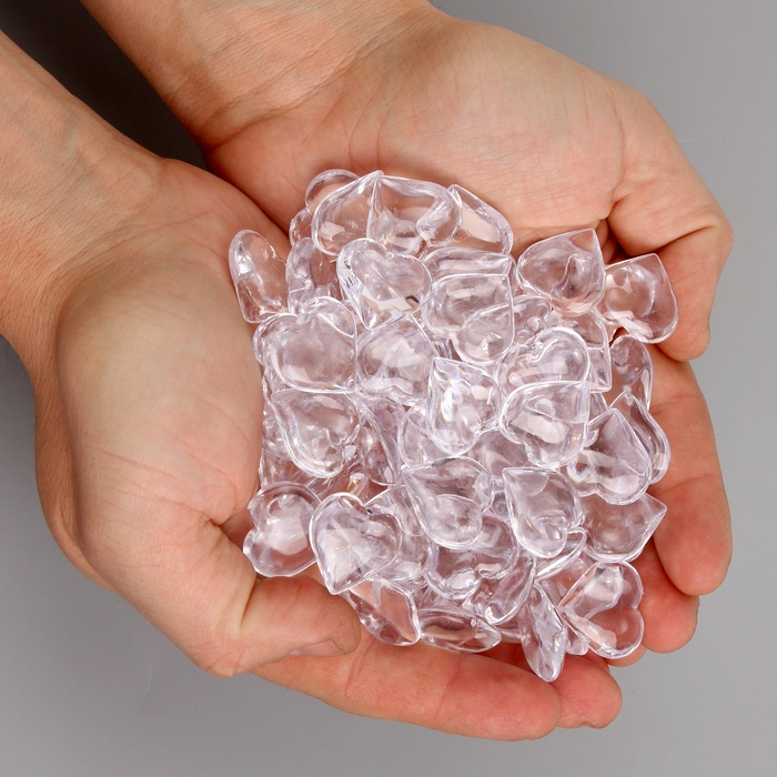 Сердечки пластиковые декоративные, набор 100 шт., размер 1 шт. &mdash; 2 &times; 2 см, цвет прозрачный