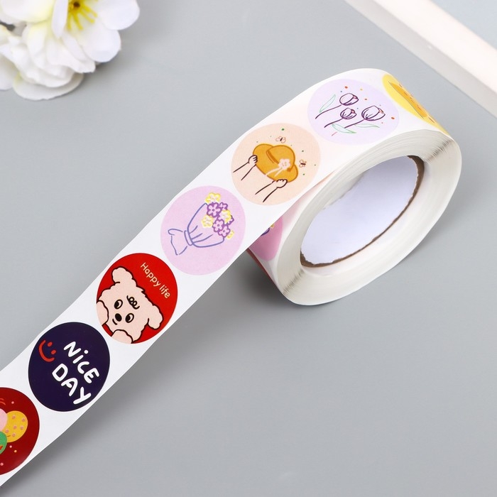 Наклейка бумага "Счастливые моменты" d=2,5 см 500 шт в рулоне 3х6,5х6,5 см