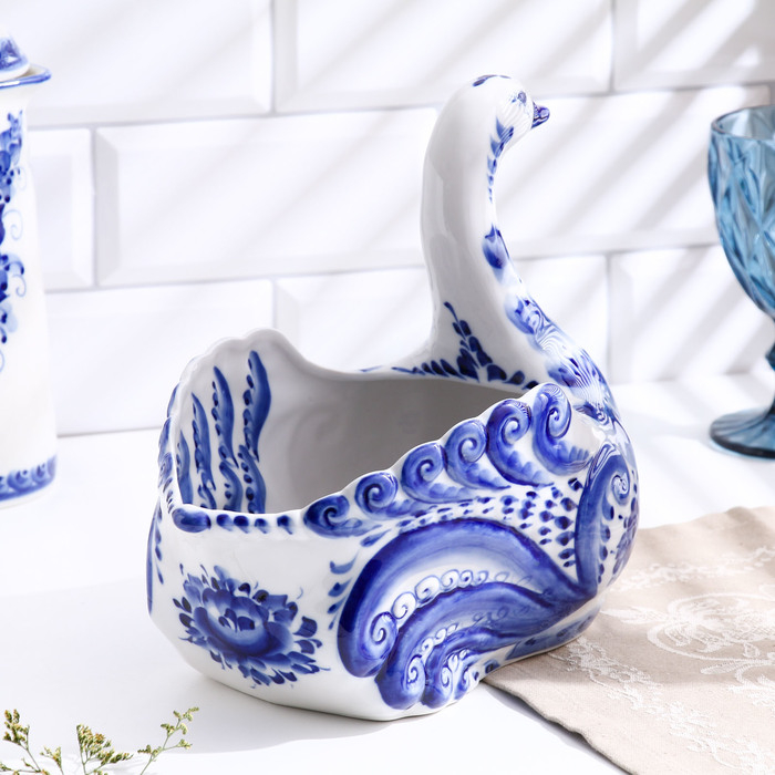 Фруктовница &laquo;Белая уточка&raquo;, 25&times;12&times;24 см, гжель