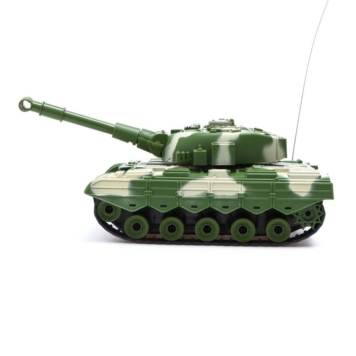 Танк радиоуправляемый «Атака», световые и звуковые эффекты, работает от аккумулятора, цвет зелёный Танк радиоуправляемый «Атака», световые и звуковые эффекты, работает от аккумулятора, цвет зелёный