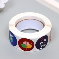 Наклейка бумага "Счастливые моменты" d=2,5 см 500 шт в рулоне 3х6,5х6,5 см Наклейка бумага "Счастливые моменты" d=2,5 см 500 шт в рулоне 3х6,5х6,5 см