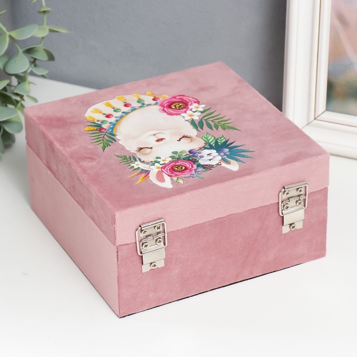 Шкатулка дерево "Лама в цветах" бархат розовый 10х16х16 см