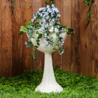 Клумба пластиковая, 2 яруса, d = 25–55 см, h = 87 см, на высокой ножке, белая Клумба пластиковая, 2 яруса, d = 25–55 см, h = 87 см, на высокой ножке, белая