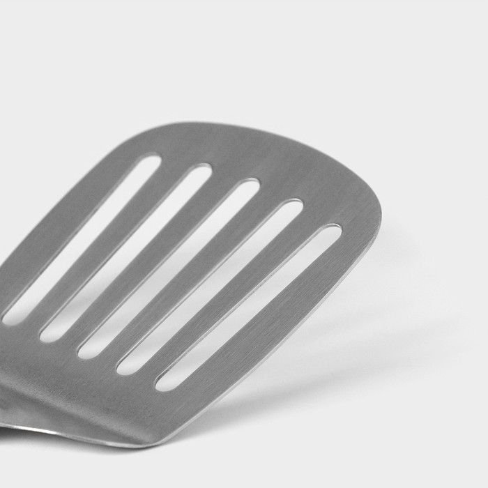 Лопатка из нержавеющей стали перфорированная Magistro, 38×8 см, Luxe, цвет серебряный Лопатка из нержавеющей стали перфорированная Magistro, 38×8 см, Luxe, цвет серебряный