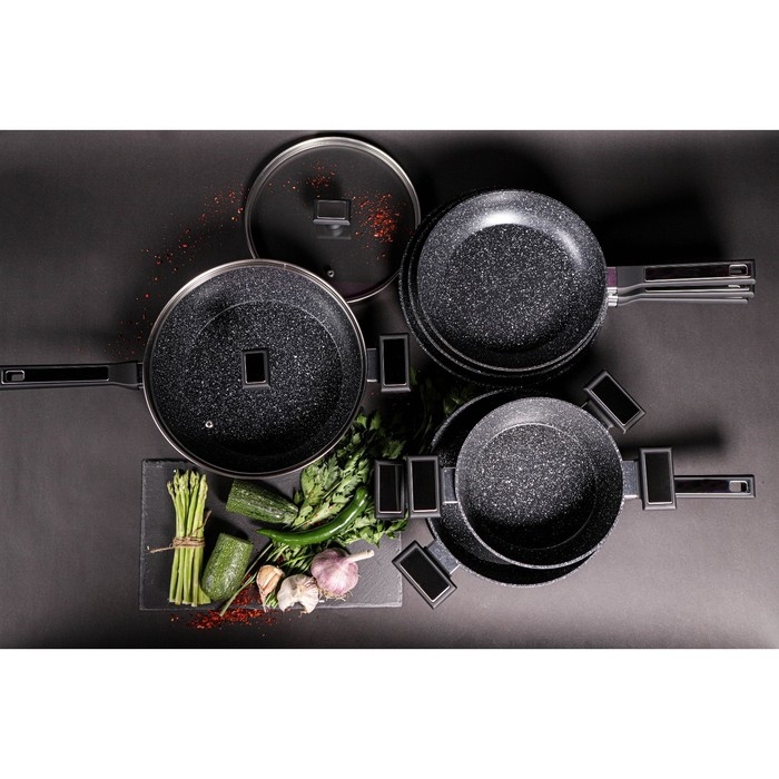 Сковорода Magistro Warrior, d=26 см, h=4,9 см, ручка soft-touch, антипригарное покрытие, индукция, цвет чёрный Сковорода Magistro Warrior, d=26 см, h=4,9 см, ручка soft-touch, антипригарное покрытие, индукция, цвет чёрный