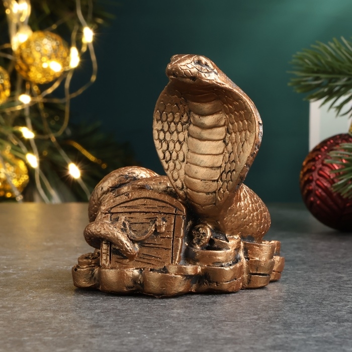 Новый год. Символ 2025. Фигура "Змея с сундуком" бронза, 6х6х5см