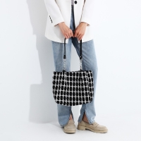 Сумка-тоут на магните, цвет чёрный Сумка-тоут на магните, цвет чёрный