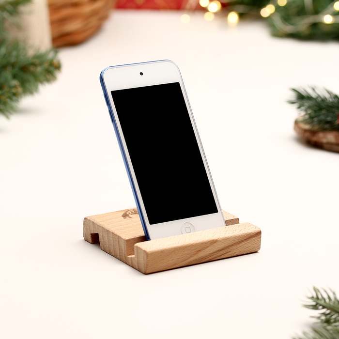 Новый год. Подставка с символом года под телефон, планшет Новый год. Подставка с символом года под телефон, планшет "Змей", 8*8*1,6 см, ясень