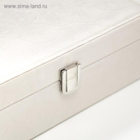 Шкатулка кожзам для украшений "Пионы и лепестки" белая 8,5х23,5х18,5 см Шкатулка кожзам для украшений "Пионы и лепестки" белая 8,5х23,5х18,5 см