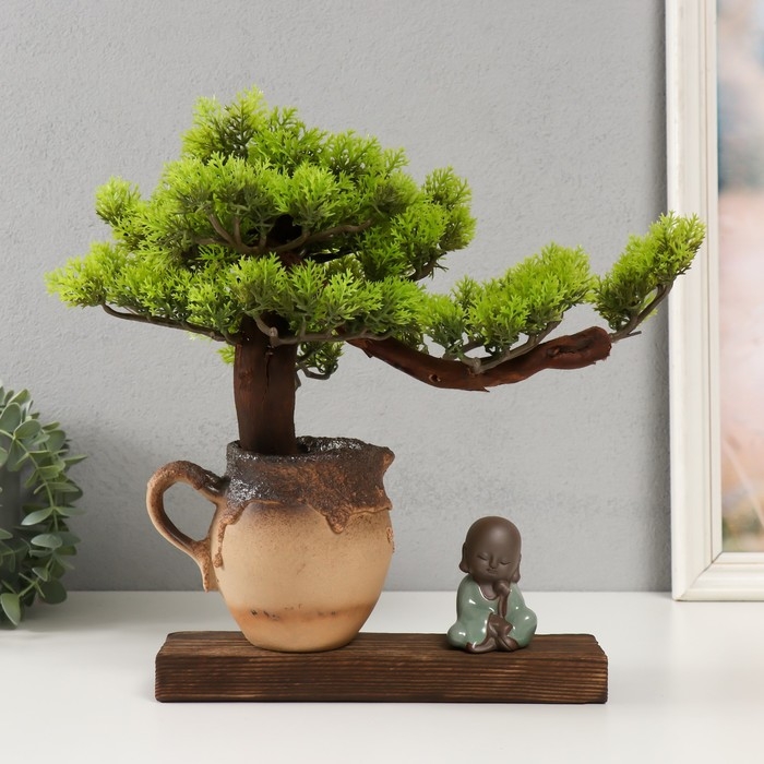 Сувенир дерево, фарфор Сувенир дерево, фарфор "Маленький монах под деревом" 31,2х44,5х7,8 см