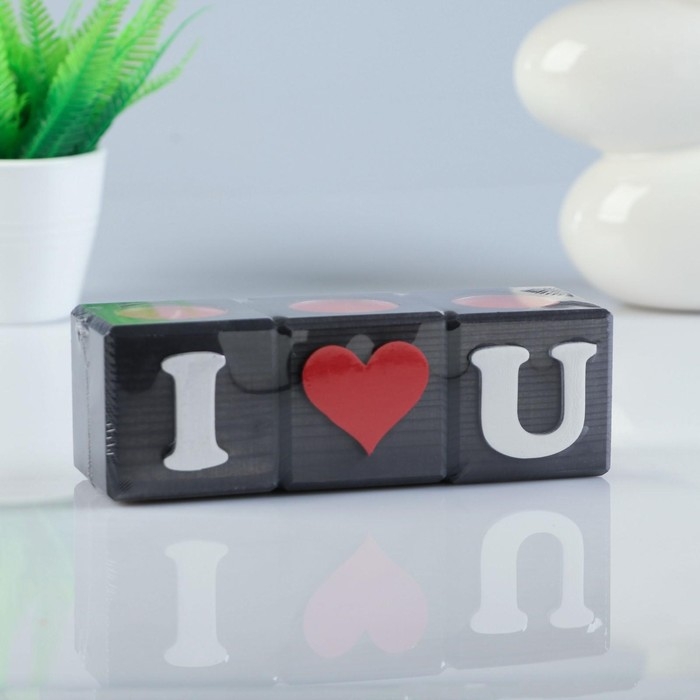 Подсвечник для интерьера Подсвечник для интерьера "Люблю тебя", цвет: "Эбен", 3 штуки, 6х6х6 см, аромат клубники