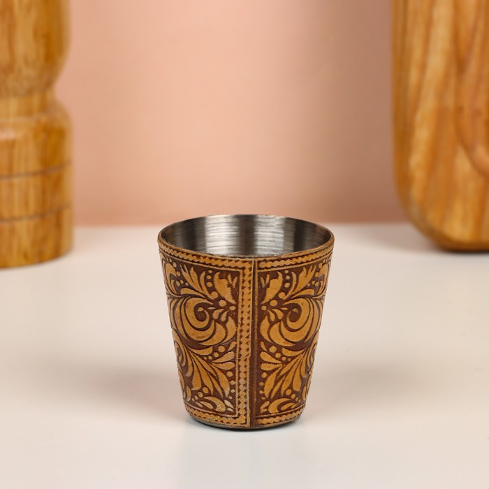 Набор стопок &laquo;Медведь&raquo;, 3 шт, в футляре, 4,5&times;4,5&times;8 см, береста