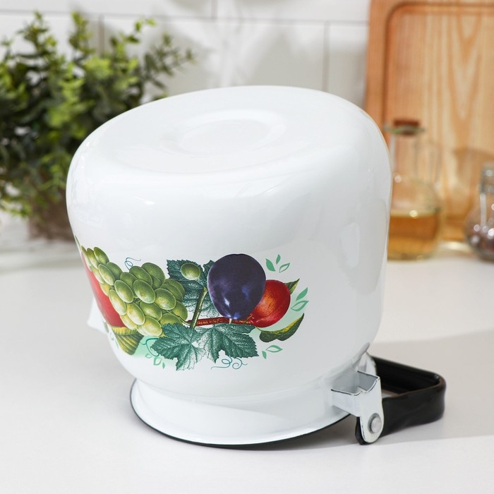 Чайник эмалированный &laquo;Дары лета&raquo;, 3,5 л, цвет белый