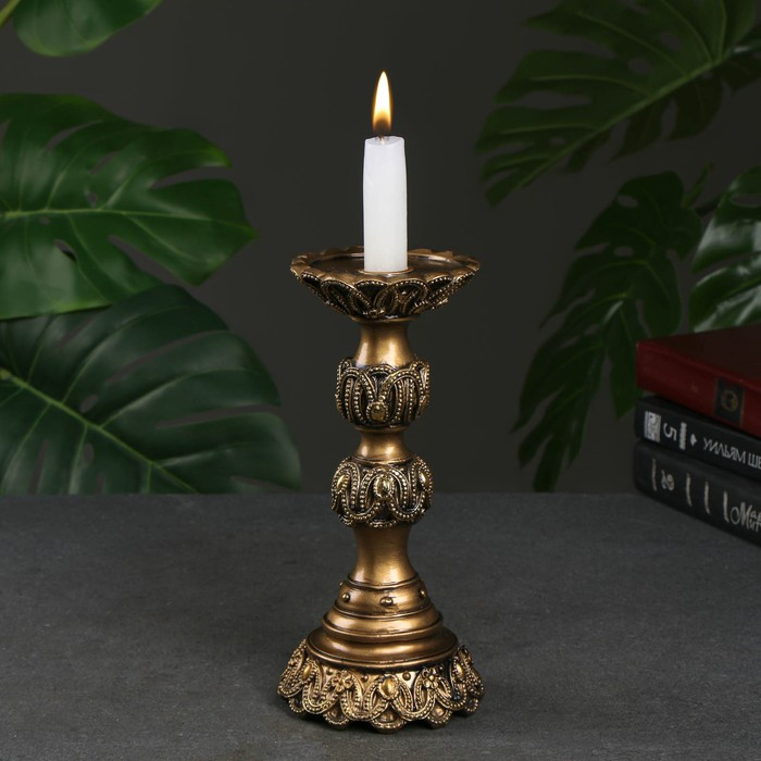 Подсвечник на резной круглой подставке, золото 11х11х25 см, для свечи d=5,5 см Подсвечник на резной круглой подставке, золото 11х11х25 см, для свечи d=5,5 см