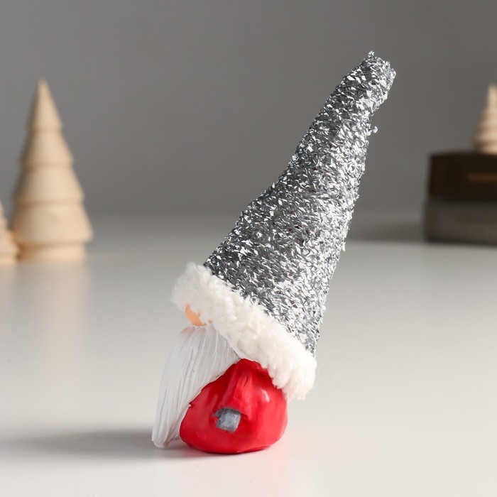 Сувенир полистоун Сувенир полистоун "Дедушка Мороз в красной шубе, колпак с мишурой" 4,5х4х14 см