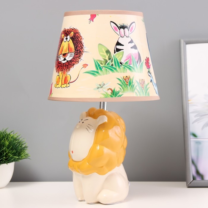 Настольная лампа Настольная лампа "Лев" Е14 40Вт белый 20х20х35см