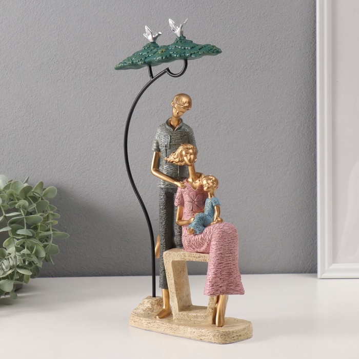 Сувенир полистоун "Семья с ребенком под деревом" розово-голубой 6,5х20х35 см