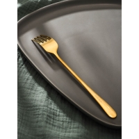 Вилка столовая из нержавеющей стали Magistro Elegance, 21&times;2,5 см, на подвесе, толщина 2 мм, цвет золотой