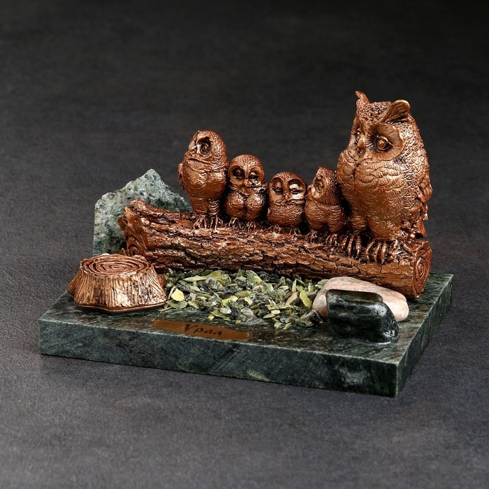 Сувенир Сувенир "Совы на бревне", 8х12х7 см, змеевик, гипс