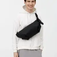 Сумка через плечо Altro, черная Сумка через плечо Altro, черная