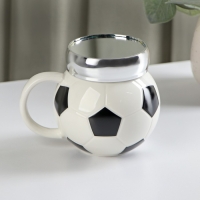 Кружка керамическая с крышкой &laquo;Футбольный мяч&raquo;, 380 мл