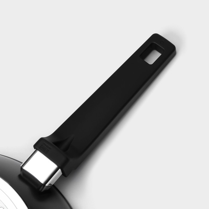 Сковорода Magistro Flame, d=26 см, h=7 см, антипригарное покрытие, индукция, цвет чёрный