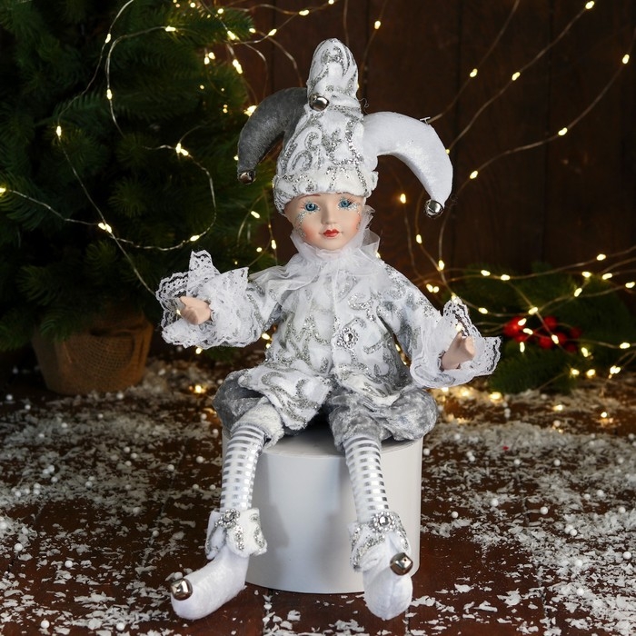 Новогодний шут "В нарядном костюмчике" музыка шевелит головой, 46 см, белый