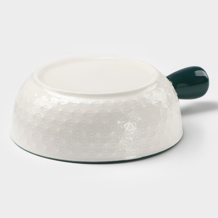 Кокотница керамическая «Цветы», 550 мл, цвет белый Кокотница керамическая «Цветы», 550 мл, цвет белый