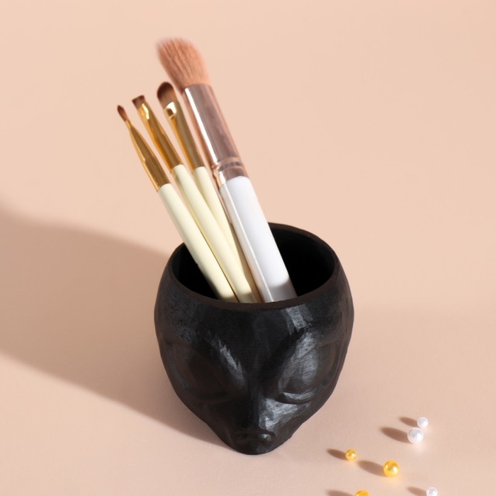 Предмет интерьера Предмет интерьера "Пришелец" высота 5 см, d-6 см черный