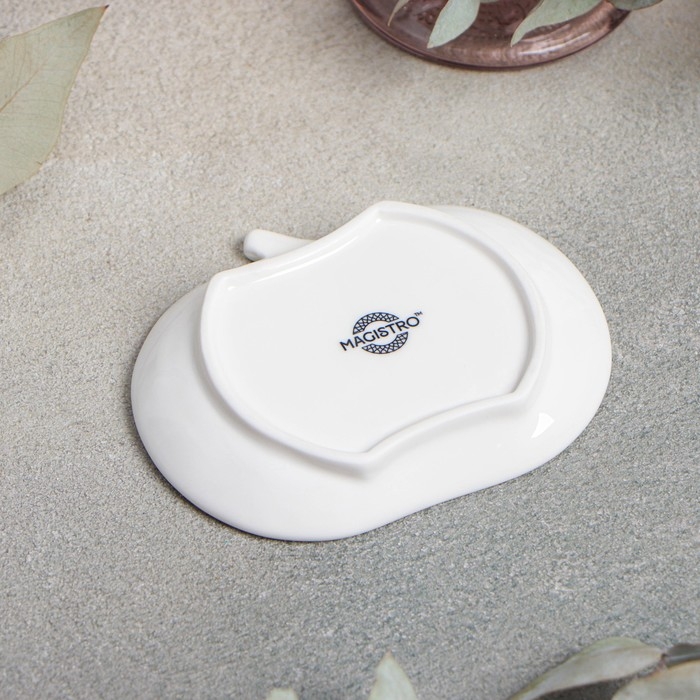 Блюдо фарфоровое Magistro «Тыковка», d=11,2 см, цвет белый Блюдо фарфоровое Magistro «Тыковка», d=11,2 см, цвет белый