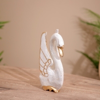 Сувенир "Лебедь" дерево 25 см
