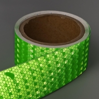 Светоотражающая лента, самоклеящаяся, зеленая, 5 см х 5 м Светоотражающая лента, самоклеящаяся, зеленая, 5 см х 5 м