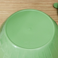 Салатник с крышкой «Fiesta», 2,8 л, цвет МИКС Салатник с крышкой «Fiesta», 2,8 л, цвет МИКС