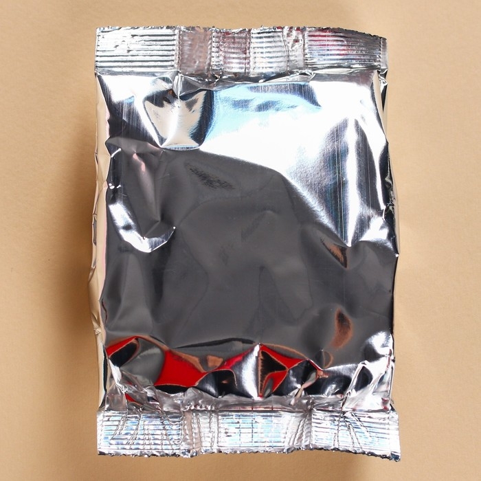 Подарочный набор «С Новым годом»: чай чёрный 50 г., арахис в белой шоколадной глазури 100 г., ананас в белом шоколаде 100 г., крем-мед с абрикосом 120 г. Подарочный набор «С Новым годом»: чай чёрный 50 г., арахис в белой шоколадной глазури 100 г., ананас в белом шоколаде 100 г., крем-мед с абрикосом 120 г.