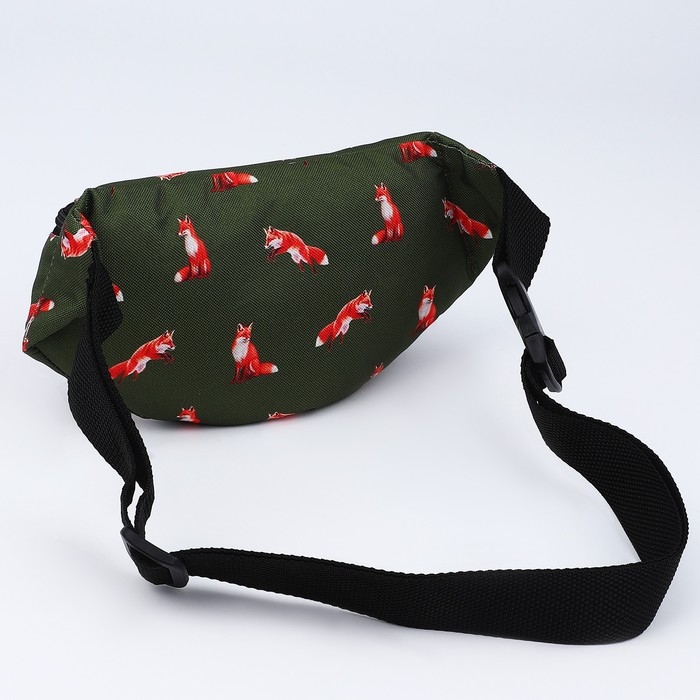 Сумка поясная Лисы, 32х8х15 см, отд на молнии, цвет зелёный Сумка поясная Лисы, 32х8х15 см, отд на молнии, цвет зелёный