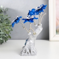 Сувенир от сглаза "Цветущее дерево. Филин со слитком золота" серебро, синий 16х5,5х18,5 см Сувенир от сглаза "Цветущее дерево. Филин со слитком золота" серебро, синий 16х5,5х18,5 см