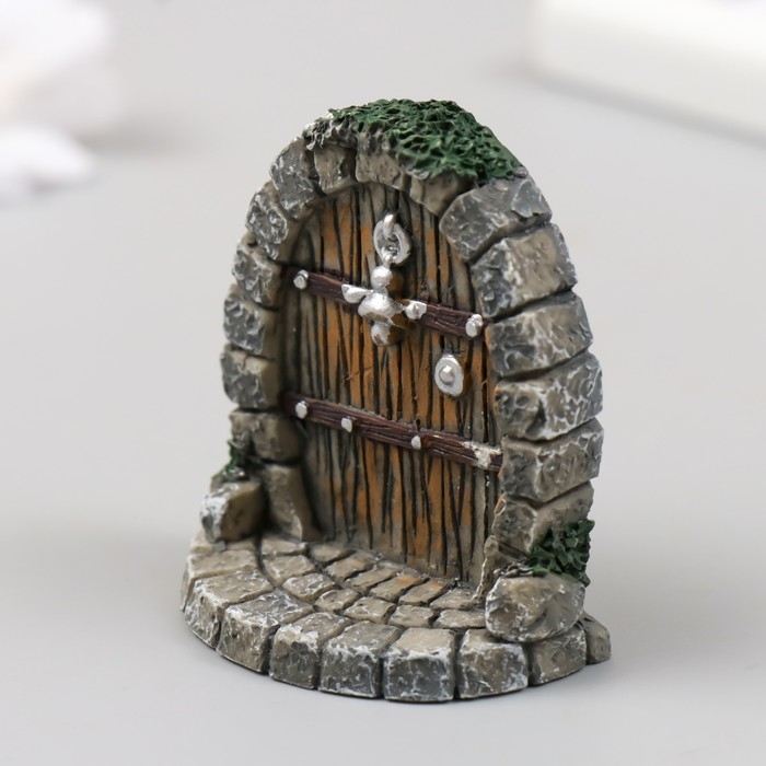 Фигурка для флорариума полистоун "Арочные садовые ворота" 5,5х3х5,5 см